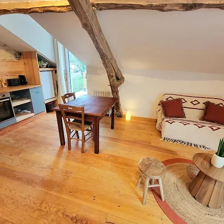 De Charme Dans Grange Renovee Lempzours