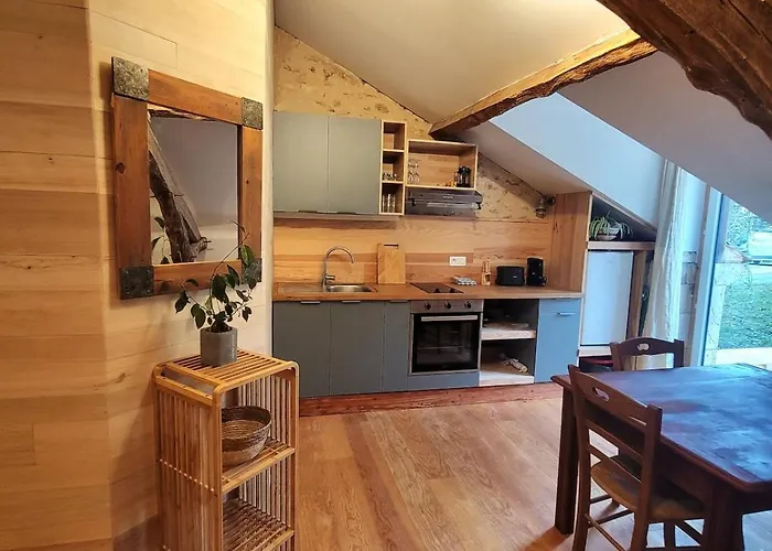 De Charme Dans Grange Renovee アパート Lempzours